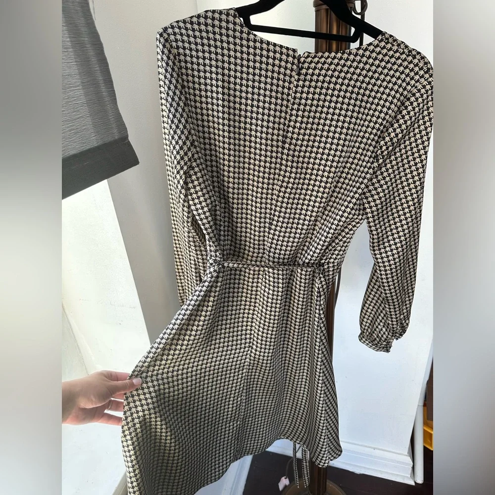 SOLD! NWT Banana Republic Printed Midi Dress Elephants Size 4 or Small - Picture 13 of 16